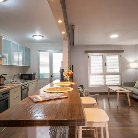 Apartamento Apartamento Con Espaciosa Terraza Y Vistas Al Mar *