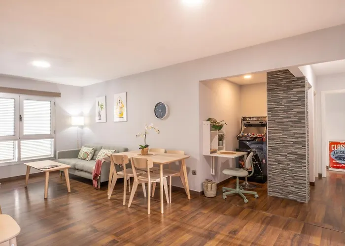 Apartamento Con Espaciosa Terraza Y Vistas Al Mar