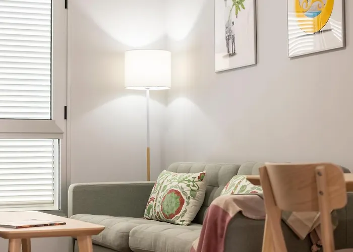 Apartamento Con Espaciosa Terraza Y Vistas Al Mar Apartment *